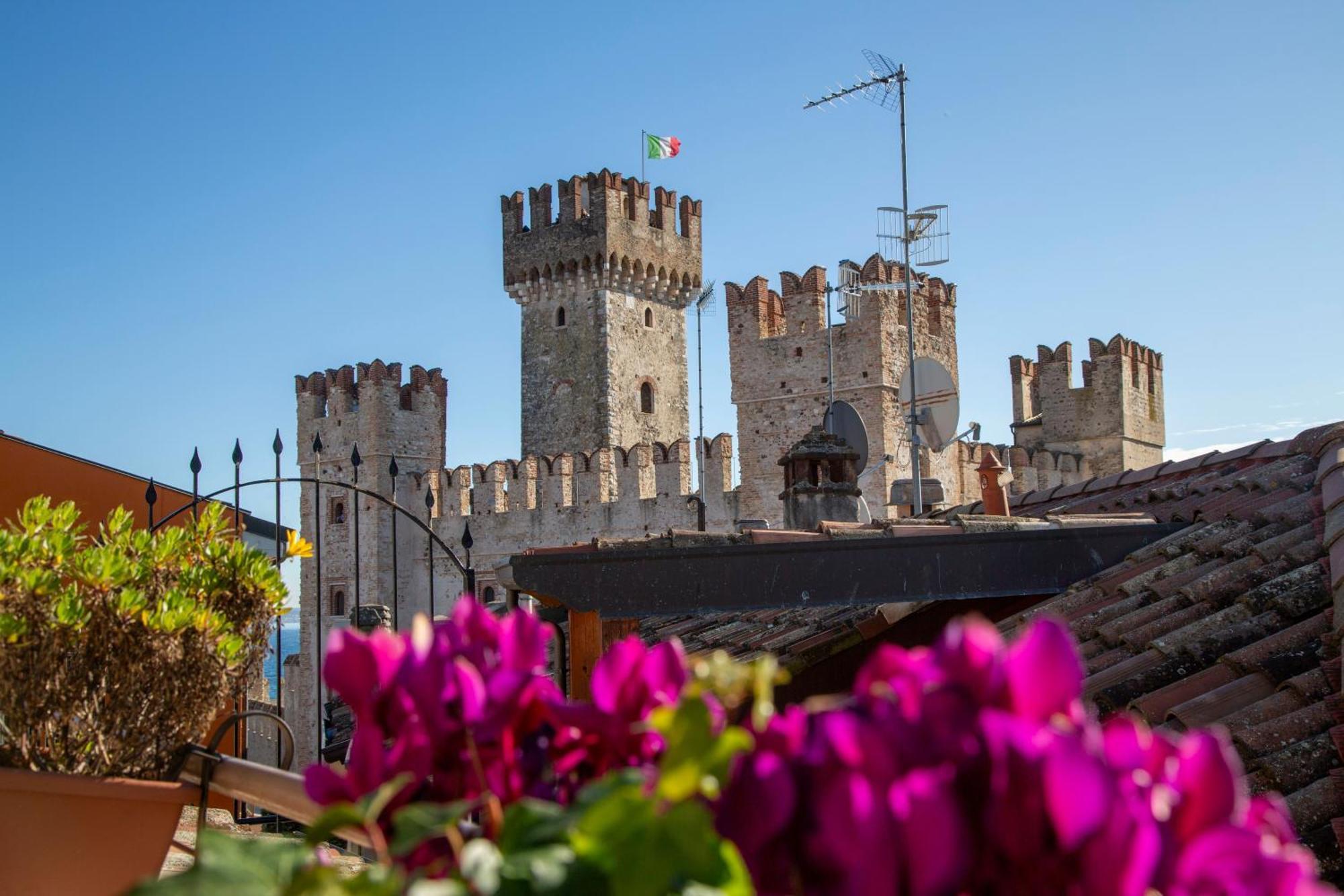 Ferienwohnung Sirmione4U - Domus By The Castle Exterior foto