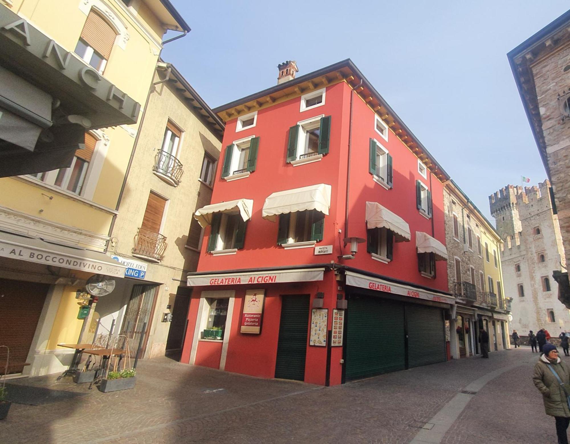 Ferienwohnung Sirmione4U - Domus By The Castle Exterior foto